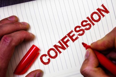 Kavramsal el itiraf gösterilen yazma. Marker kağıt düşünceler iletileri niyetleri tutarak kabul vahiy açıklama Divulgence söyleyiş iddia adam tutun vitrine iş fotoğraf