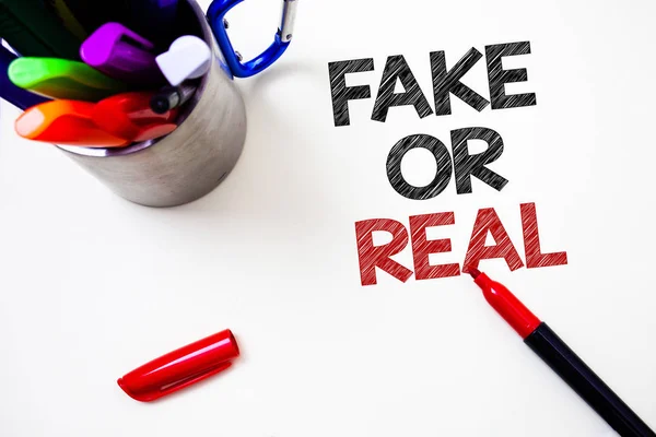 Tekst Teken Weergegeven Fake Real Conceptuele Foto Controleren Als Producten — Stockfoto