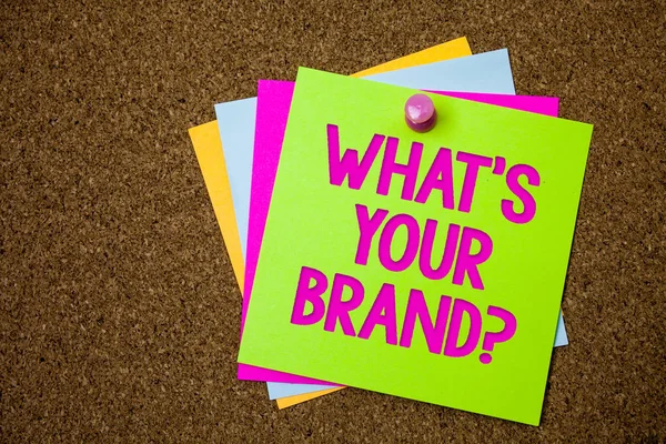 텍스트 무엇입니까 당신의 브랜드 질문을 보여주는입니다 슬로건이 마케팅 엽서에 스러운 — 스톡 사진