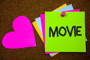 Film yazma el yazısı metin. Sinema ya da televizyon film sinema Video göstermek üstünde perde başparmak anlam kavramı yapışkan kartları aşk kalp mesajı kart hatırlıyorum tabela tutturulmuş