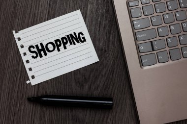 Metin yazma Word alışveriş. İş kavramı müşteri müşteri için mağaza deneyim Laptop güzel bilgisayar dizüstü netbook kalem küçük adım kağıt kalem ahşap ürünleri satın