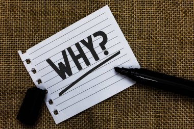 Neden soru gösterilen Not yazma. İş soran bir şey belirli cevaplar için sorguya fotoğraf vitrine sormak kağıt İşaretleyici Kalemler önemli ilham anılar düşünceler seviyorum fikirler