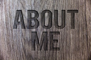 Kişilik davranış tutum karakter bireysel ahlak şekilde ahşap arka plan vintage ahşap tahta mesaj fikirler duygular vitrine kavramsal el yazılı gösteren hakkında bana iş fotoğraf