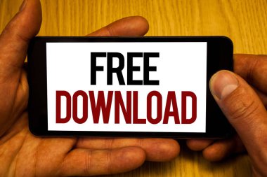 Ücretsiz Download gösterilen metin işareti. Ev düğmesine basın yazılan siyah telefon ekran sözcükler holding kavramsal fotoğraf dosyaları indirme olmadan herhangi bir masraf Online teknoloji iki eller