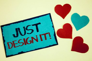 Word yazı metni sadece motivasyon çağrı tasarlayın. İş kavramı yeni orijinal grafik süslemeleri turkuaz oluşturmak için Not fikirler siyah kırmızı harflerle kelimeler kalpler çerçeve bej arka plan