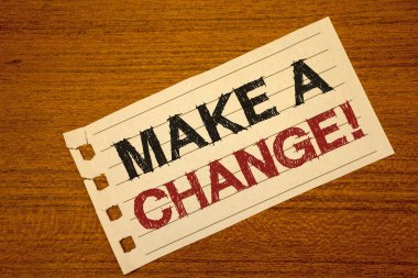 Yapmak A değişiklik motivasyonel Call gösterilen Not yazma. Yeni gol fırsatları farklı yaklaşım metin iki kelime beyaz kağıt Not ahşap resepsiyon hızlı eskiz okul iş kalem vitrine iş fotoğraf