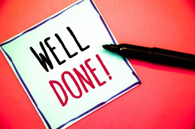 Kavramsal el bitmiş motivasyonel ara gösterilen yazma. İş fotoğraf metinleri iyi iş büyük sonuçları olumlu Evaluationideas iletileri beyaz kağıt siyah kırmızı harflerle kalem kırmızı arka plan üzerinde dinlenme