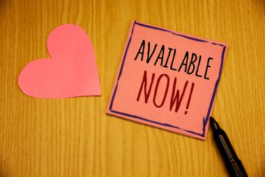 Kullanılabilir şimdi motivasyon arama gösterilen Not yazma. Promosyon hizmet ürün kullanılabilirliği vitrine iş fotoğraf