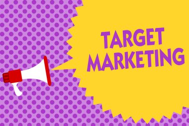 Hedef pazarlama gösterilen Not yazma. İş fotoğraf vitrine izleyici hedef seçilmiş istemcilerin müşteriler reklam çok satırlı metin mor balonu desen tasarım ilan iletileri fikirler