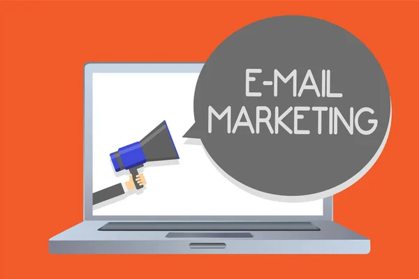 Σύνταξη Σημείωσης Δείχνει Mail Marketing Επαγγελματίες Φωτογραφία Παρουσιάζοντας Commerce Διαφήμιση — Φωτογραφία Αρχείου