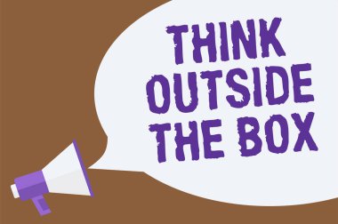 Dış belgili tanımlık kutu düşünüyorum gösterilen metin işareti. Kavramsal fotoğraf benzersiz olması farklı fikirler getirmek sıcak konu duyuru dikkat hatırlama uyarı bildirimi genel mesaj beyin fırtınası