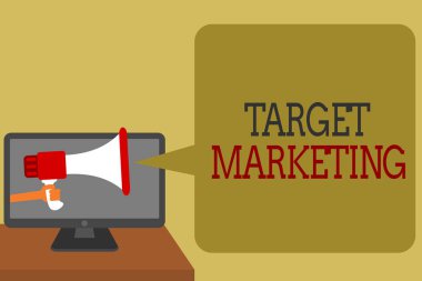 Hedef pazarlama gösterilen metin işareti. Kavramsal fotoğraf izleyici hedef seçilmiş istemcilerin müşteriler reklam sosyal medya ağı iletmek satırları iletileri fikirler bilgisayar ekran kullanımı