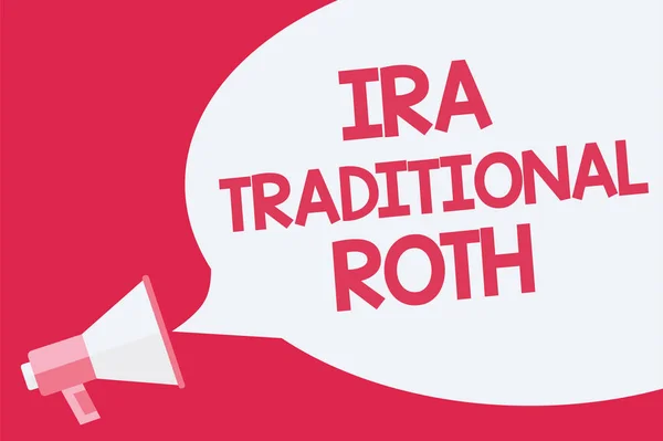 Conceptuele Hand Schrijven Tonen Traditionele Roth Ira Zakelijke Foto Presentatie — Stockfoto