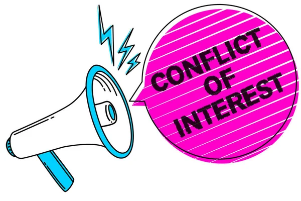 Çıkar çatışması gösterilen Not yazma. İş fotoğraf ya da hedefleri ses hoparlör birilerine ile belirtmiş vitrine iletileri sosyal ağ fikirler beyan duyuru yapmak