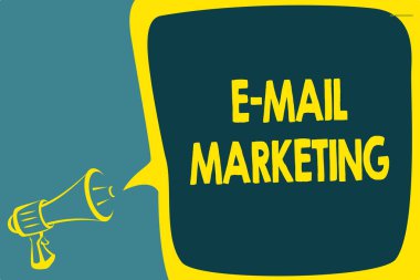 Kavramsal el E posta pazarlama gösterilen yazma. İş fotoğraf vitrine E-ticaret reklam Online satış haber bültenleri promosyon komut dosyası sanat hoparlör ses ileten ileti sonuç fikir