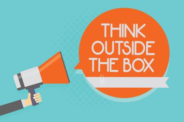 Dış belgili tanımlık kutu düşünüyorum gösterilen Not yazma. İş fotoğraf vitrine benzersiz farklı fikirler getirmek dikkat beyin fırtınası sıcak sosyal konu duyuru uyarı ilan geri çekme bildirimi