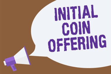 İlk madeni para sunan gösterilen metin işareti. Cryptocurrencies sermaye sıcak konu duyuru dikkat hatırlama uyarı bildirimi genel mesaj yükseltme kullanarak kavramsal fotoğraf crowdfunding