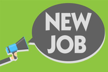 Yeni iş yazma el yazısı metin. İmzalama anlam kavramı sözleşme bulma iş fırsat arayışı daha iyi maaş adam megafon hoparlör konuşma balonu mesajı yüksek sesle konuşan holding