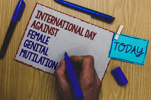 Escritura Conceptual Que Muestra Día Internacional Contra Mutilación Genital Femenina — Foto de Stock