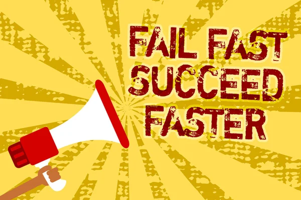 Scrittura Mano Concettuale Che Mostra Fail Fast Succeed Più Veloce — Foto Stock