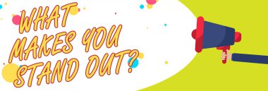 Word metin ne yapar You Stand Out soru yazma. İş kavramı kimse onun nitelikleri adam hakkında sorduğun için renkli konuşma balonu konuşmak megafon hoparlör çığlık holding