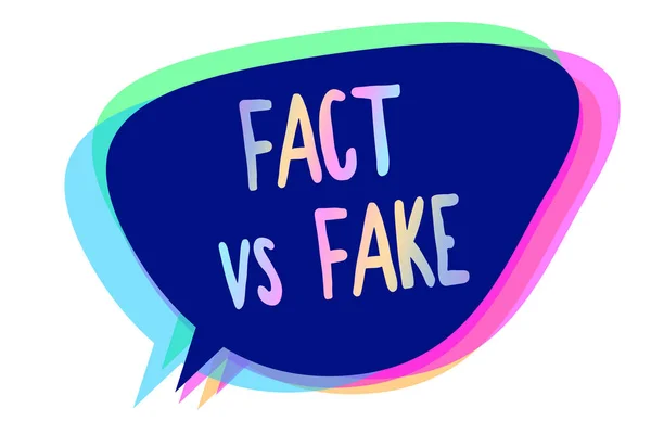 Handgeschreven Tekst Schrijven Feit Fake Begrip Betekenis Rivaliteit Producten Informatie — Stockfoto