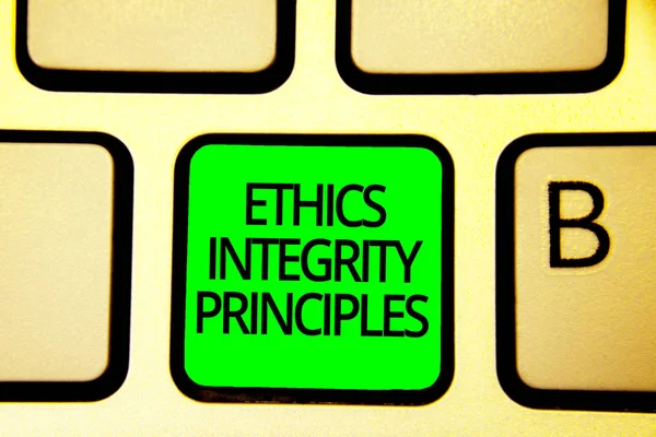 Uwaga Pisanie Wyświetlono Etyki Zasad Rzetelności Biznesowe Zdjęcie Prezentujący Jakość — Zdjęcie stockowe