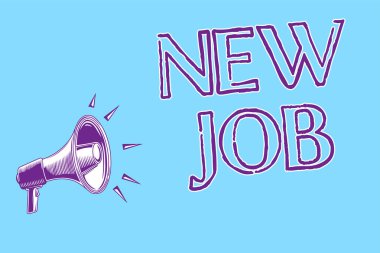 Word metin yazma yeni iş. Yüksek sesle konuşan bulma iş fırsat arayışı daha iyi maaş megafon hoparlör mavi arka plan önemli mesaj sözleşme imzalamak için iş kavramı