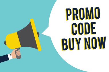 Word metin Promo kodu satın almak şimdi yazma. Özel kelimeler sinyal göstergesi hoparlör duyuru komut dosyası sembol uyarı endişe verici girerek büyük indirim vermek için iş kavramı
