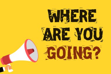 Nereye gidiyorsun soru yazma el yazısı metin. Birisi çok satırlı metin hakları kurulu çağırmak nereye gittiğini soruyor anlam kavramı genel mesaj sarı yüzey güvence