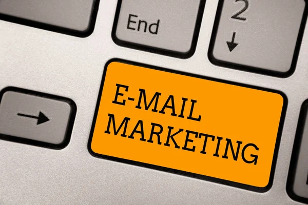 Handschrift Textschreiben Mail Marketing Konzept Bedeutung Commerce Werbung Online Verkäufe — Stockfoto