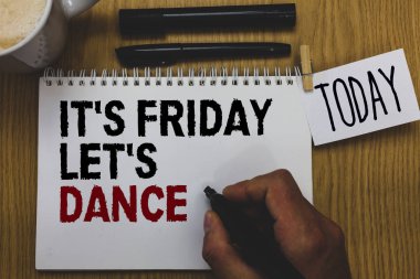 Kavramsal el s gösterilen yazma Cuma izin s dans olmasıdır. İş fotoğraf metin hafta sonu gitmek parti Disco müzik yazılı kağıt yandan başlayan kutlayın kalem kesme makinesi kavrama yapışkan not kalem tutun
