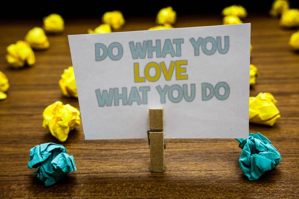 Escrevendo Uma Nota Mostrando Que Você Ama Que Você Faz — Fotografia de Stock