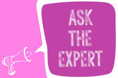 Uzman sormak gösterilen metin işareti. Kavramsal fotoğraf istek yardım destek megafon hoparlör konuşma balonu önemli mesajı yüksek sesle konuşan profesyonel tavsiyeler için arıyorsunuz