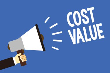 Maliyet değeri yazma el yazısı metin. Tutar o genellikle anlam kavramı ödenen bir madde için size satın almak ya da bir kişiyi adam işe megafon hoparlör mavi arka plan mesajı yüksek sesle konuşan holding