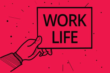 Kavramsal el çalışma hayatı gösterilen yazma. İş fotoğraf bir günlük görev ihtiyaçlarını bir sürdürmek için ern para için kendini adam holding kağıt bilgi iletişim kırmızı arka plan noktalı metindir