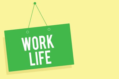 Word metin yazma iş yaşam. İş kavramı bir ihtiyaçlarını sürdürmek için ern para için günlük bir görev için kendini yeşil ışık yanmadı duvar mesajı iletişim açık kapatmak olduğunu işaret sarı arka plan