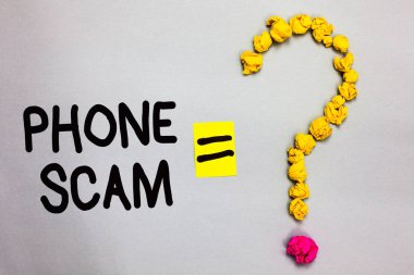 Kavramsal el telefon aldatmaca gösterilen yazma. Ürünlerini tanıtmak veya soru işareti eşittir işareti beyaz arka plan oluşturan Telesales buruşuk hizmet için istenmeyen aramaları alma vitrine iş fotoğraf