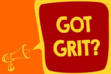 El yazısı metin Grit Got soru. Yüksek sesle konuşan istenilen hedefe megafon hoparlör konuşma balonu önemli mesaj doğru azim ile madeni eşya anlam kavramı