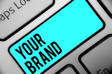 Word metin yazma Your marka. Bir ad için bir şey etkilenen her türlü iş kavramı klavye mavi anahtar niyeti marka gibi oluşturun yansıma belge bilgisayar