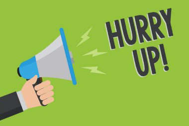 Çabuk yukarı gösterilen Not yazma. İş taşımak için fotoğraf vitrine devam etmek ya da en hızlı adam iyi acele ile hareket megafon hoparlör yeşil renkli mesaj konuşan holding