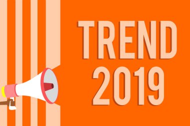 Trend 2019 gösterilen Not yazma. İş fotoğraf vitrine şeyler geçerli yıldaki önemli mesajı yüksek sesle konuşan megafon hoparlör turuncu çizgili kısa süre için ünlü olduğunu