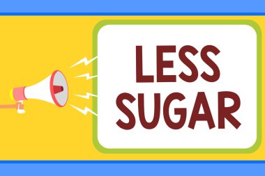 Kavramsal el daha az şeker gösterilen yazma. İş fotoğraf metin tatlılık herhangi bir gıda hacmi düşük veya megafon hoparlör konuşma balonu mesaj konuşan tutan adam yemek içmek