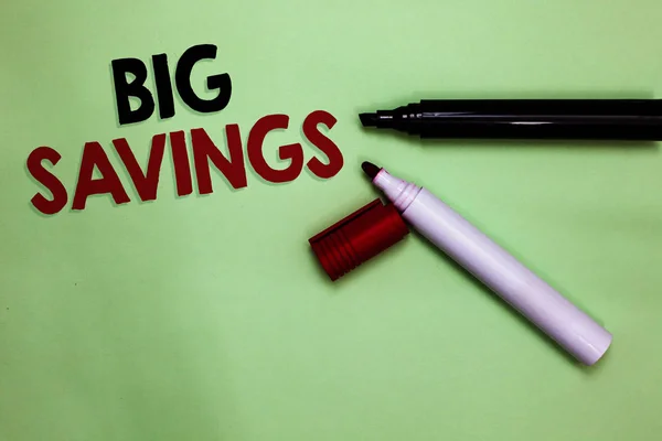 Sinal Texto Mostrando Big Savings Foto Conceitual Renda Não Gasto — Fotografia de Stock