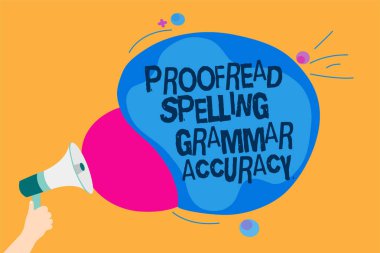 Word metin Proofread yazım dilbilgisi doğruluk yazma. İş kavramı dilbilgisi bakımından doğru kaçının için konuşma renkli konuşma balonu çığlık megafon hoparlör tutan adam hataları