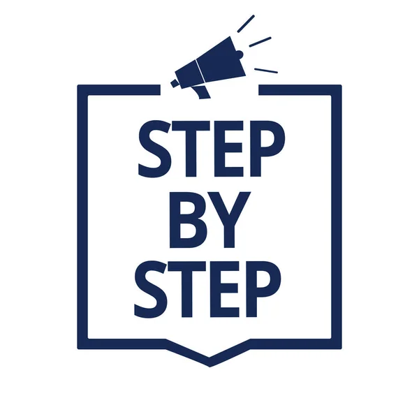 Conceptuele Hand Schrijven Weergegeven Step Step Zakelijke Foto Tekst Traagheid — Stockfoto