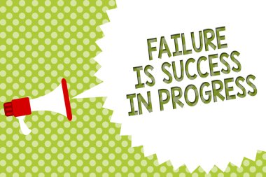 Metin yazma hatası olduğunu başarı devam edenler kelime. Senin için iş kavramı hatalar geliştirme megafon hoparlör konuşma balonu ileti yeşil renkli yarı ton için yapmak zorunda