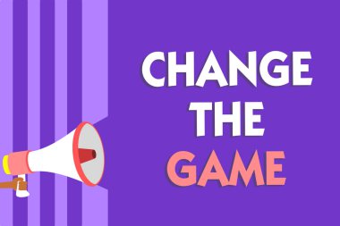 Kavramsal el değiştirme oyunu gösterilen yazma. İş fotoğraf metin farklı bir şey yeni stratejiler megafon hoparlör mor çizgili önemli mesaj konuşma yapmak bir hareket yapmak