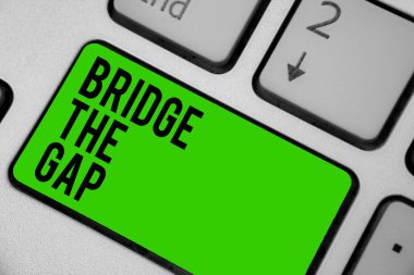 Köprü Gap gösterilen Not yazma. İş fotoğraf vitrine üstesinden yansıma belge bilgi işlem engeller meydan cesaret güçlendirme klavye yeşil anahtar gibi bir niyetim bilgisayar