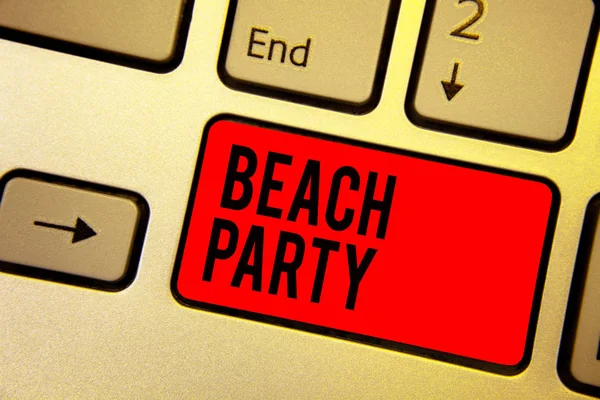 Écriture Manuscrite Texte Beach Party Concept Signifiant Petit Grand Festival — Photo